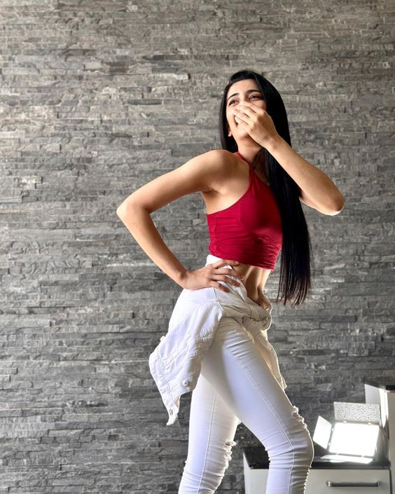 Fashion Model Girl Star in Pakistan